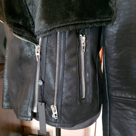 Blank NYC Jackets & Blazers - 🖤BlankNYC Vegan Leather Faux Fur Biker Jacket NWT